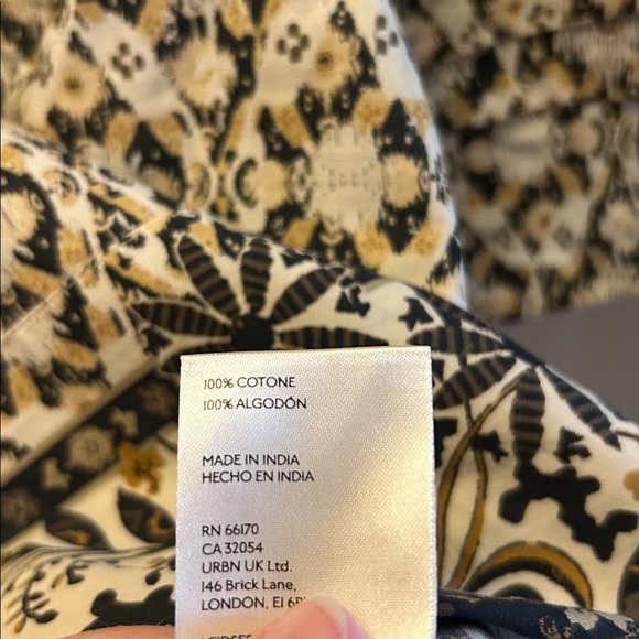 By Anthropologie Pleated Puff-Sleeve Blouse - Picture 6 of 7